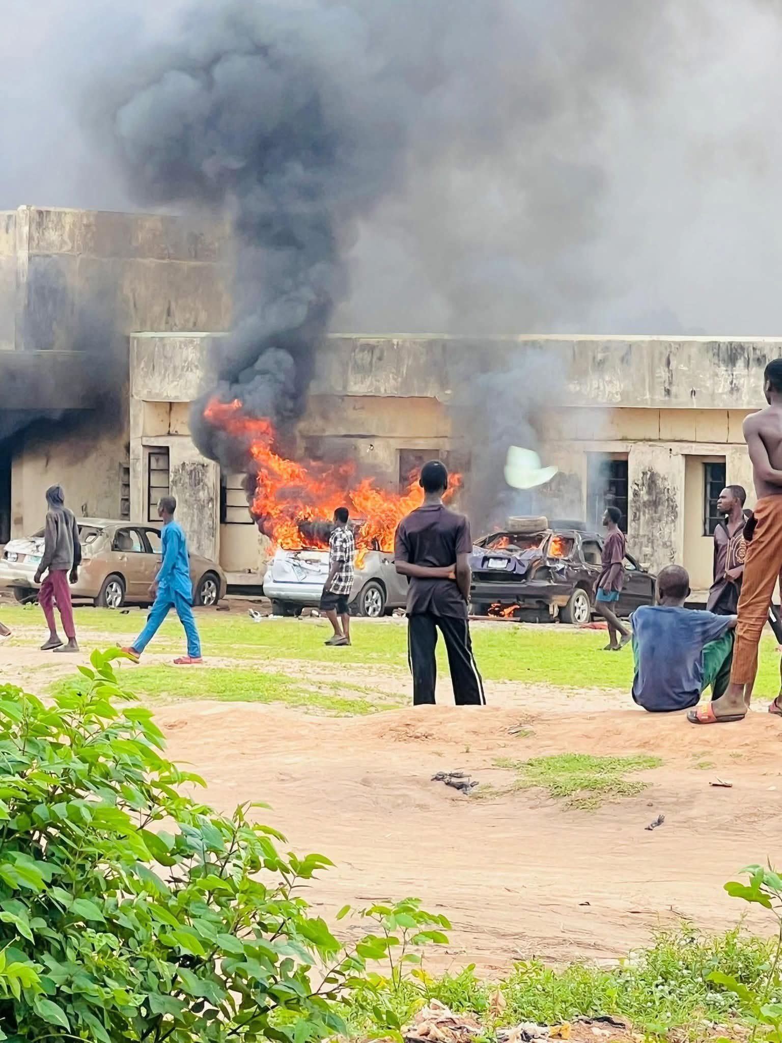 Youths Set Emir’s Palace, NDLEA Office on Fire